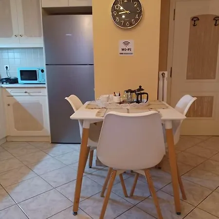 Rafaelhouse Apartment *