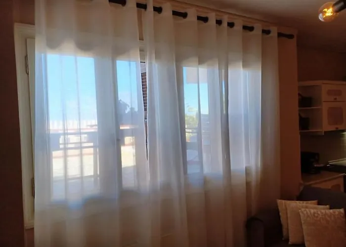 Rafaelhouse Apartament *